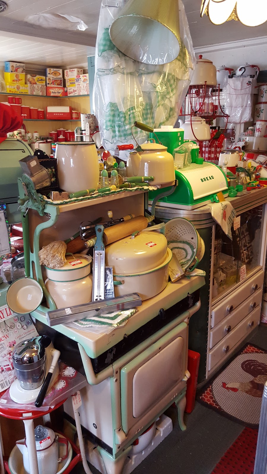 Carousel Antiques | 9619 ON-15, Beckwith, ON K0G, Canada | Phone: (613) 284-2695