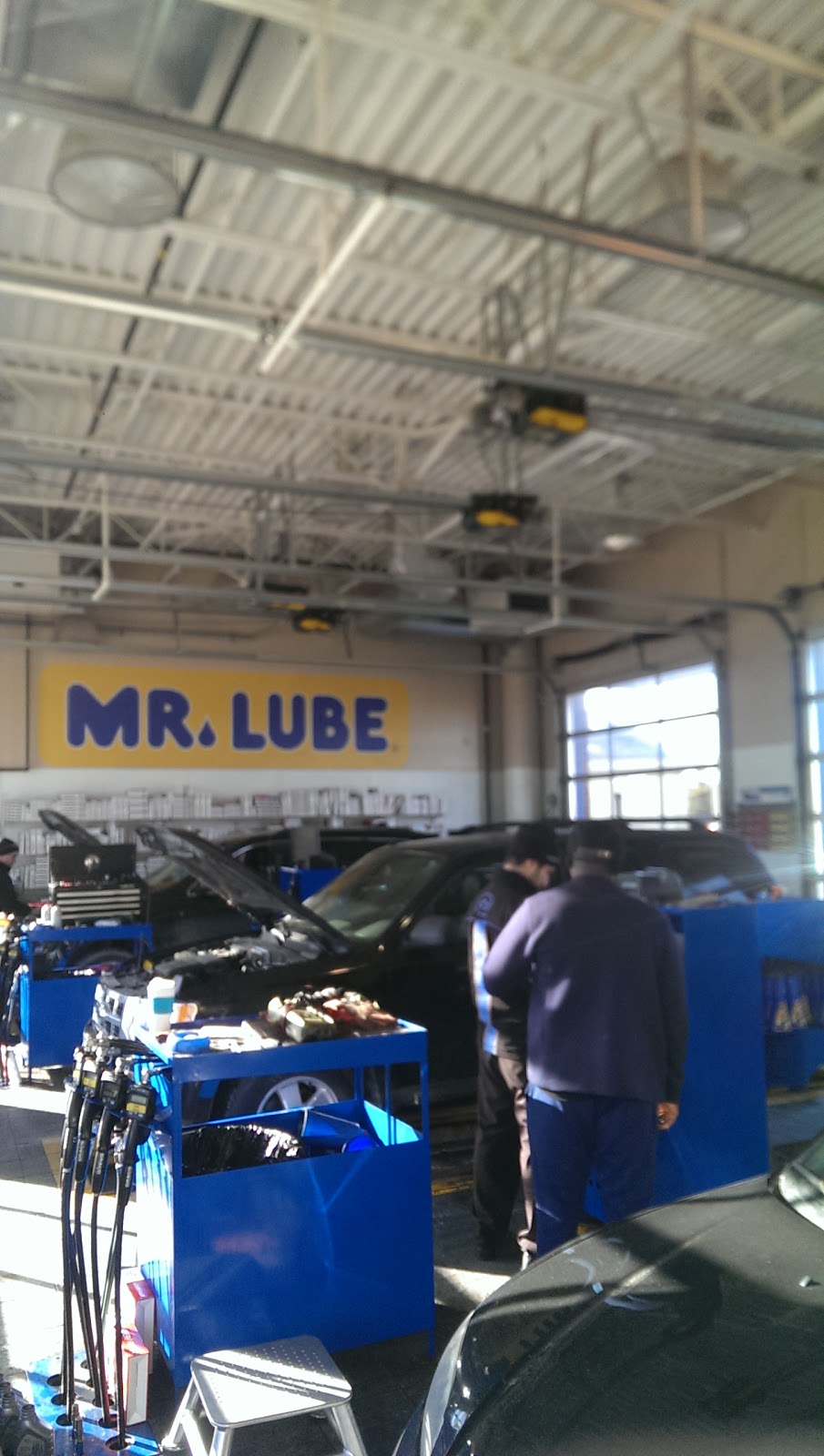 Mr. Lube | 1525 Main St E, Milton, ON L9T 0R3, Canada | Phone: (905) 876-1560