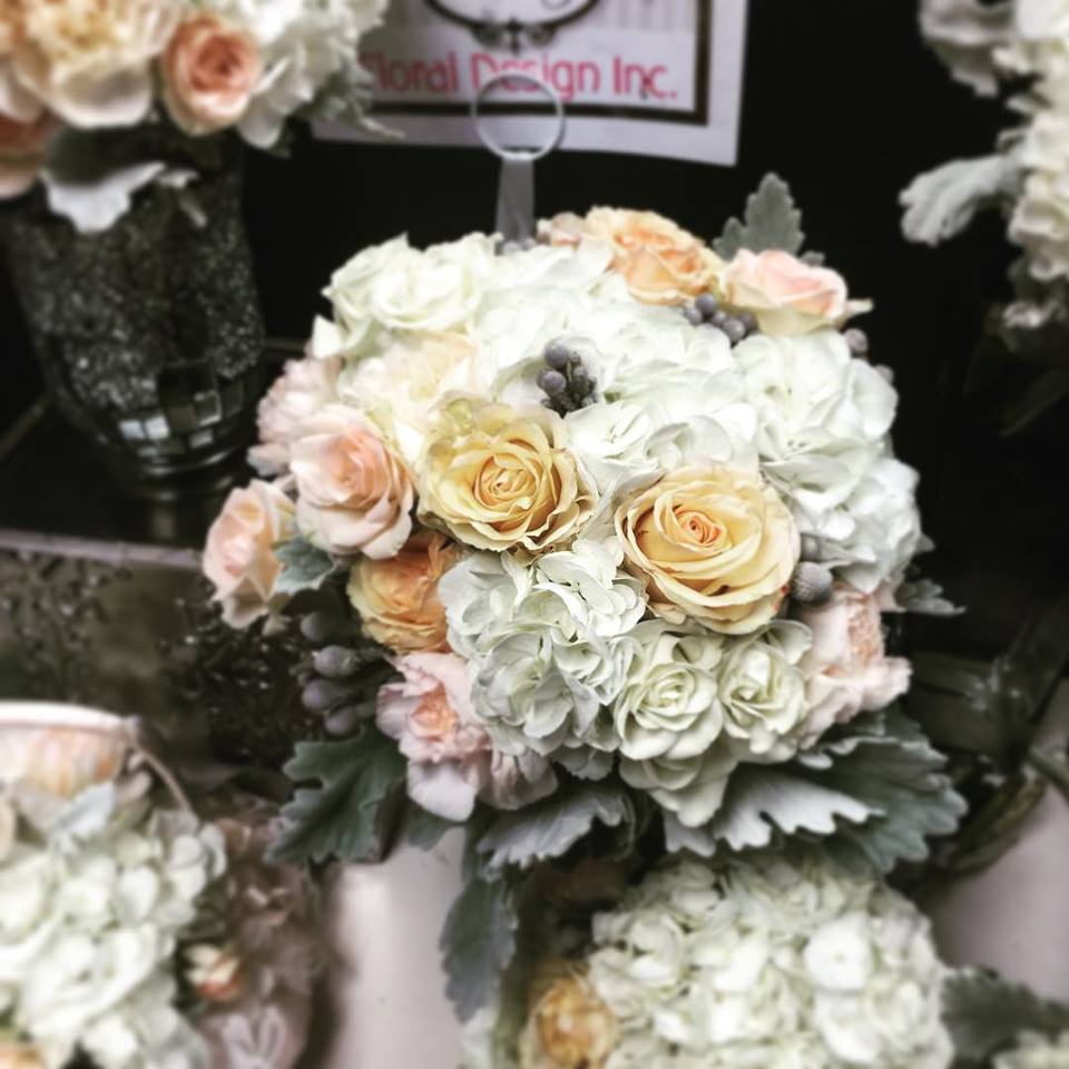 Lina Arango Floral Design | 1585 Britannia Rd E, Mississauga, ON L4W 2M4, Canada | Phone: (905) 566-8228