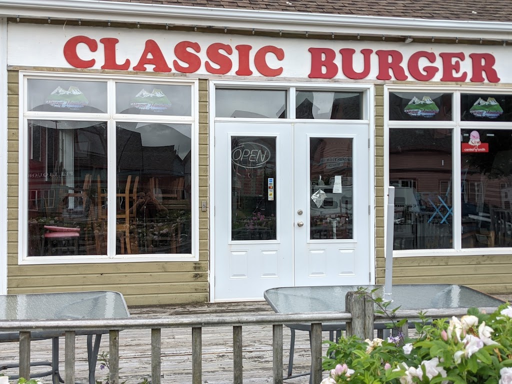 Classic Burger | 101 Abegweit Blvd, Borden-Carleton, PE C0B 1X0, Canada | Phone: (902) 437-2262