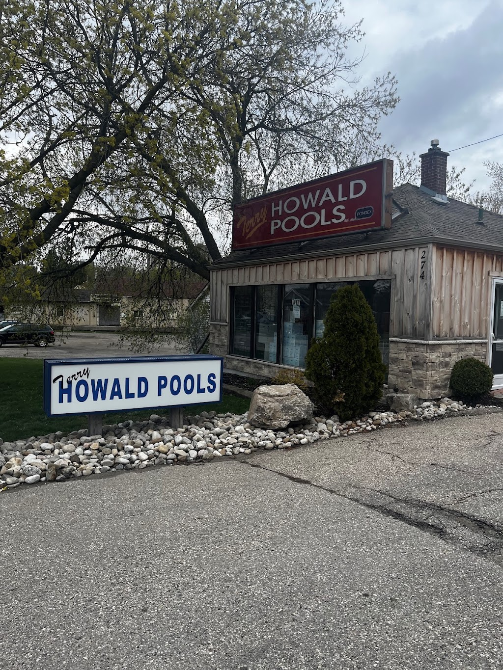 Terry Howald Pools | 274 Courtland Ave E, Kitchener, ON N2G 2V7, Canada | Phone: (519) 578-1634