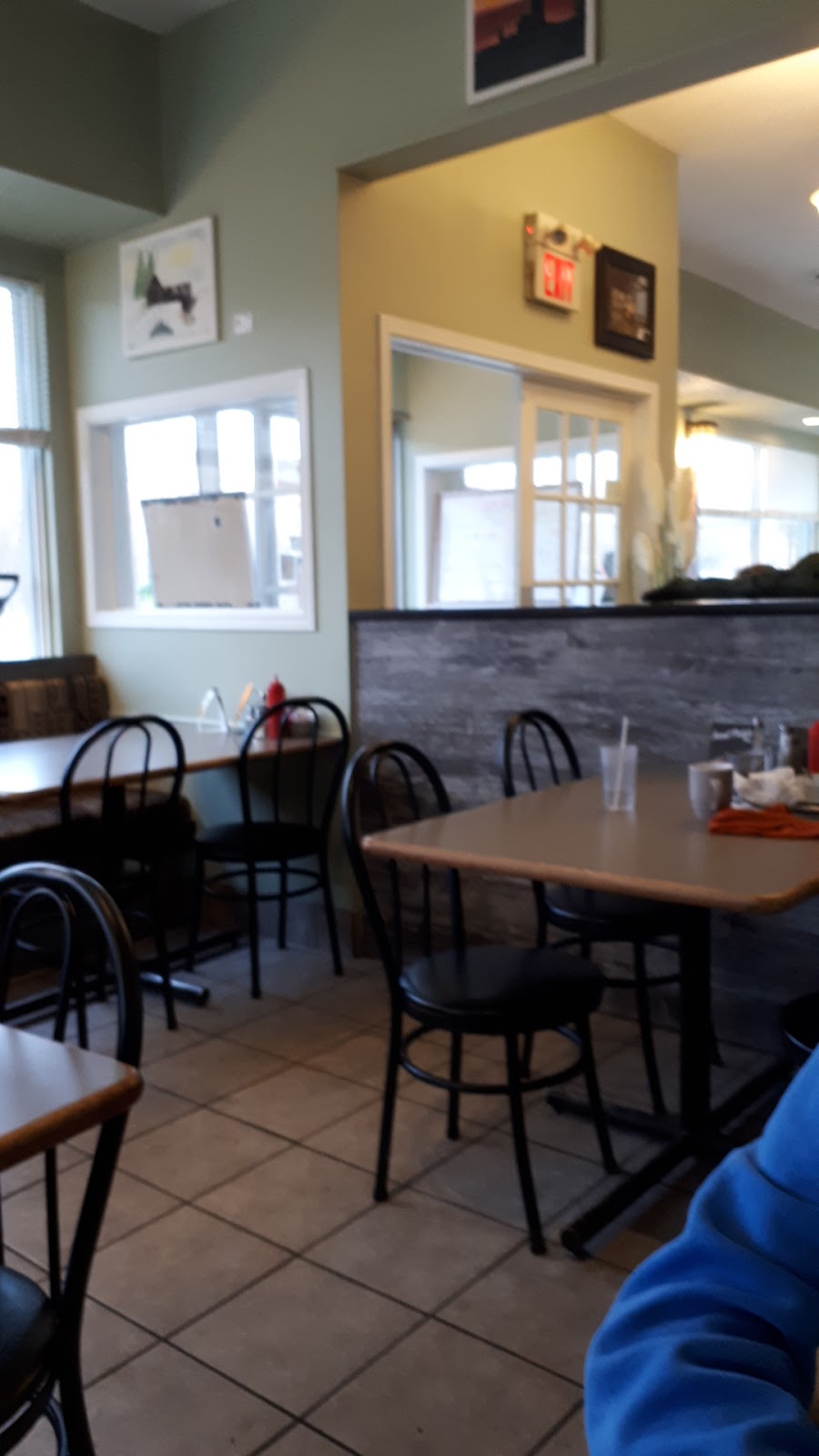 Muddy Waters Restaurant | 6557 Road 38, Verona, ON K0H 2W0, Canada | Phone: (613) 374-5444