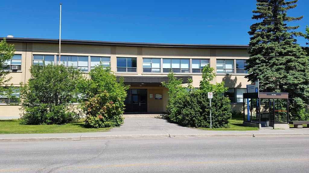 École Coeur-Vaillant | 3430 Boulevard Neilson, Québec, QC G1W 2W1, Canada | Phone: (418) 652-2153