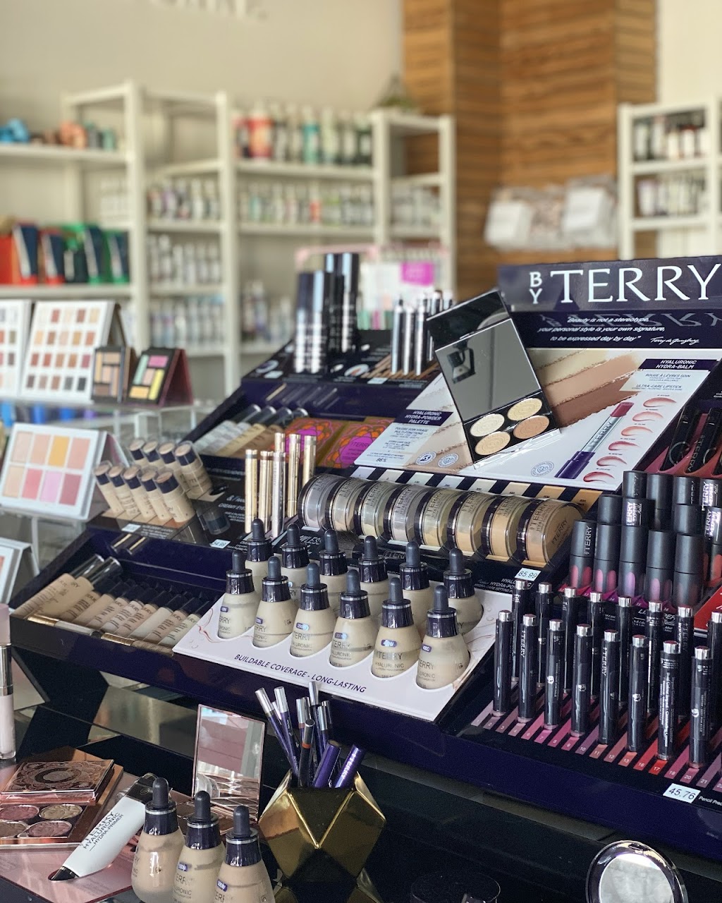 Niche Beauty | 220 Lakeland Dr #120, Sherwood Park, AB T8H 0N6, Canada | Phone: (780) 400-6727