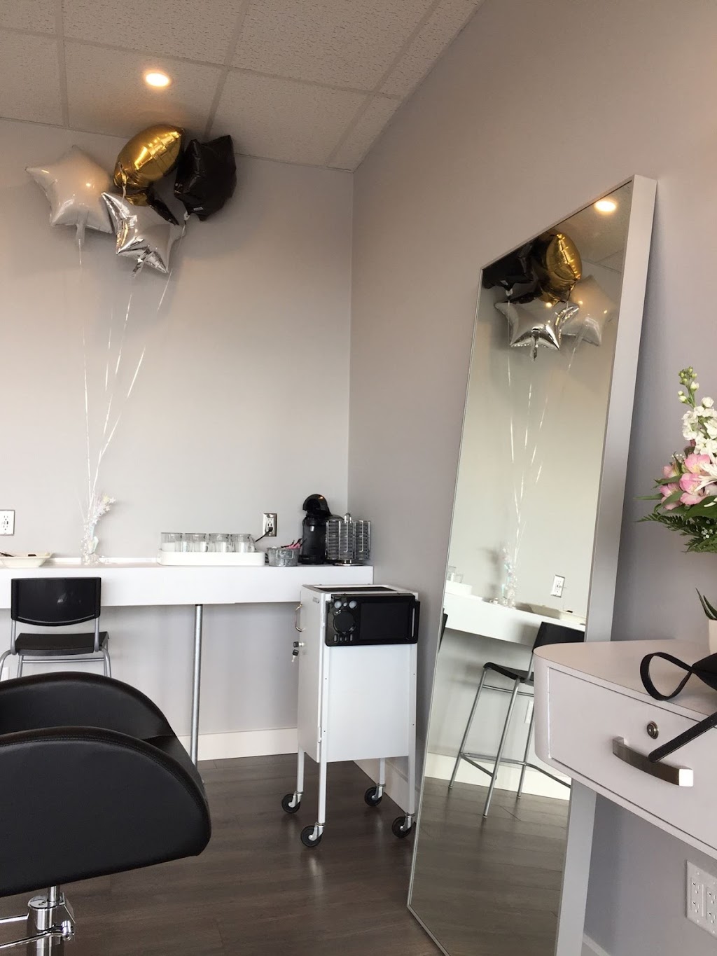 Tease Colour + Hair Design Studio | 1353 Midland Ave, Kingston, ON K7P 2W5, Canada | Phone: (613) 453-2306