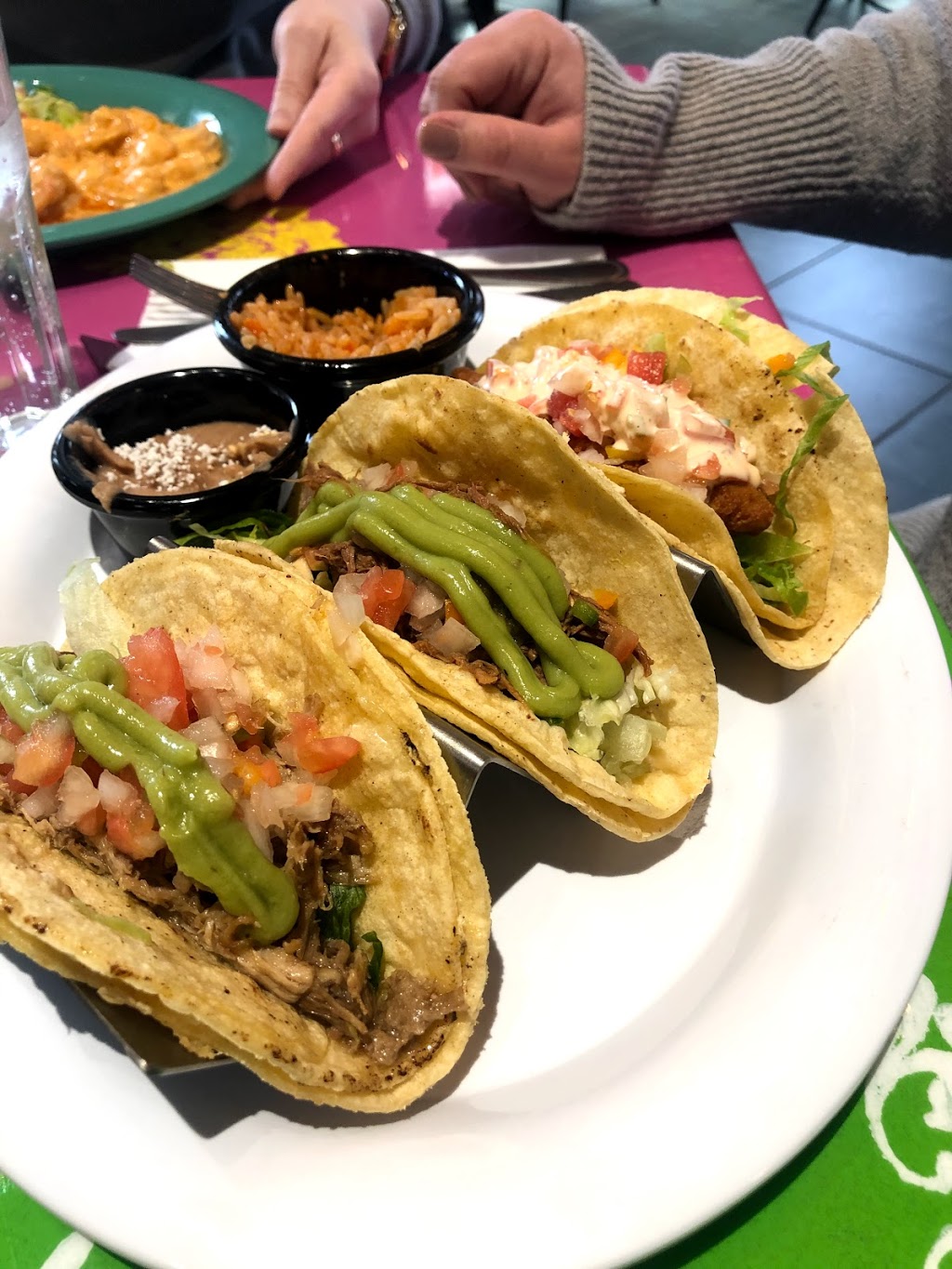 Taco embassy | 22 Academy St, St. Catharines, ON L2R 4Z6, Canada | Phone: (905) 685-0007