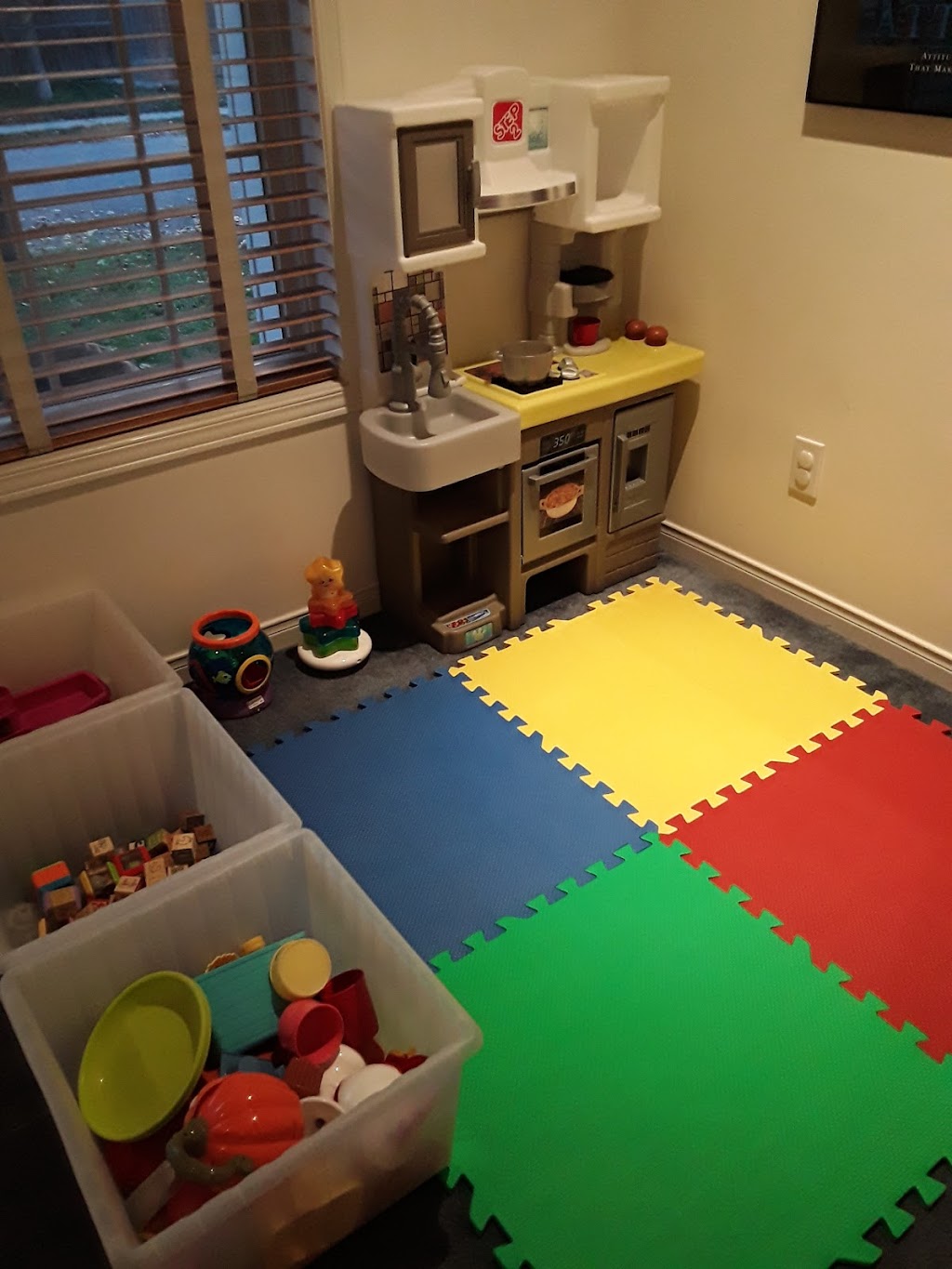 Fun Educational Home Daycare | 11 Westmoreland Ave, Kanata, ON K2K 3A6, Canada | Phone: (613) 220-0939