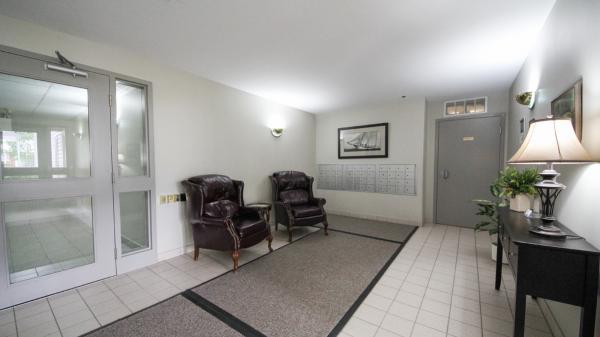 Cambridge Court Apartments | 10 Brookside Dr, Moncton, NB E1E 4M8, Canada | Phone: (833) 258-9494