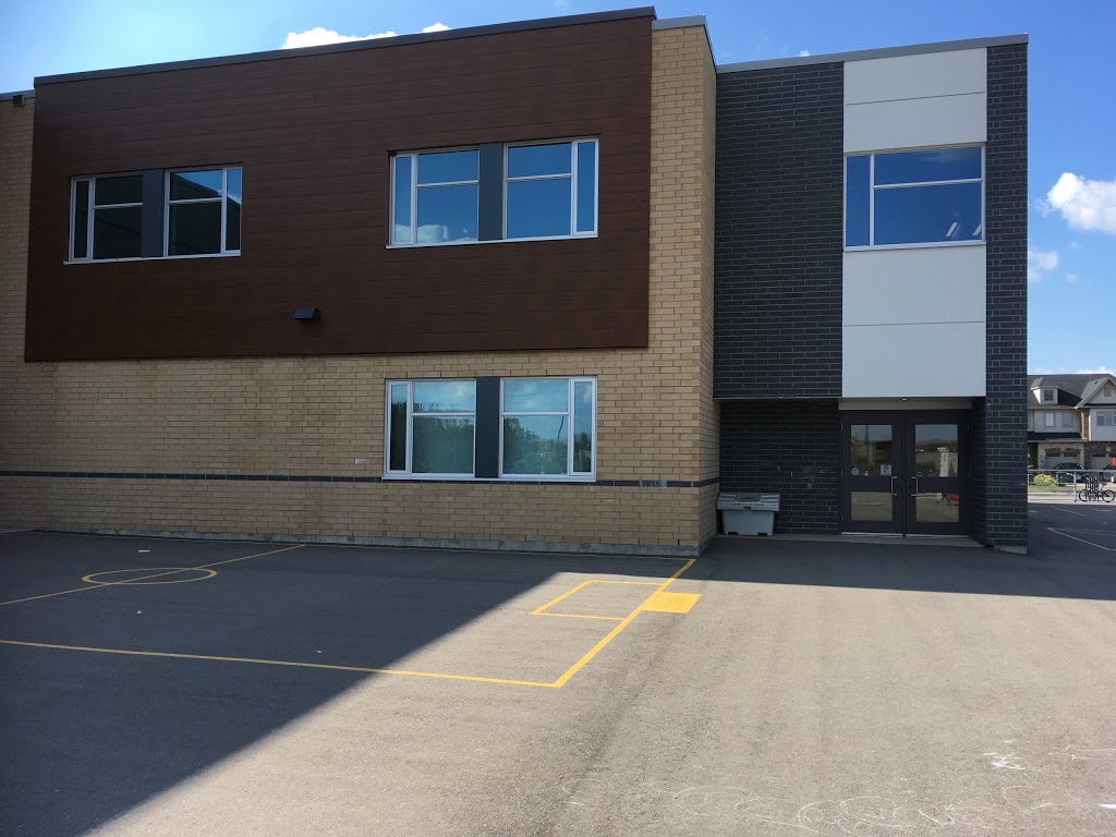 École Guelph Lake | 595 Watson Pkwy N, Guelph, ON N1E 6X2, Canada | Phone: (519) 822-9271