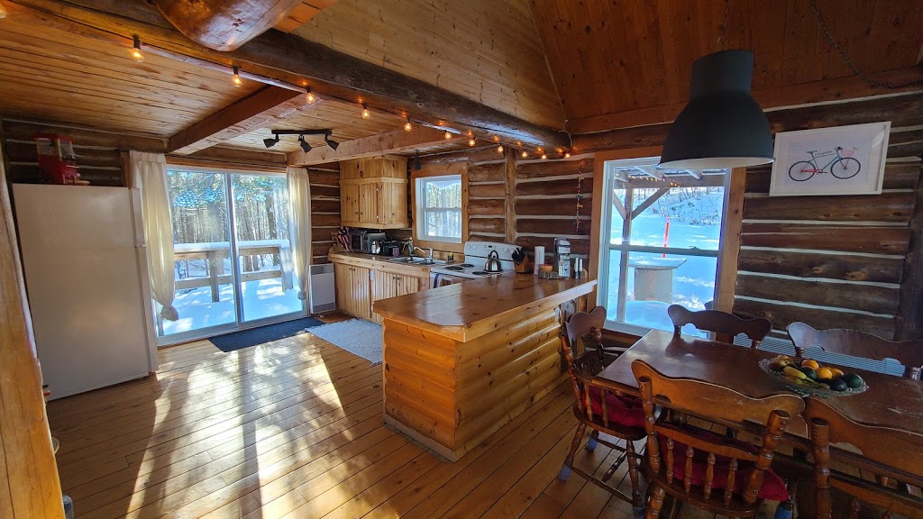 Chalet Ullumi | Rue Poisson, Mandeville, QC J0K 1L0, Canada | Phone: (438) 392-5981