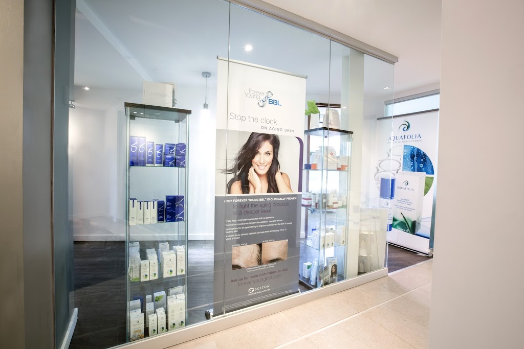 Clinique Dermo-Esthétique M Rockland | 233 Av. Dunbar, Mont-Royal, QC H3P 2H4, Canada | Phone: (514) 439-7710