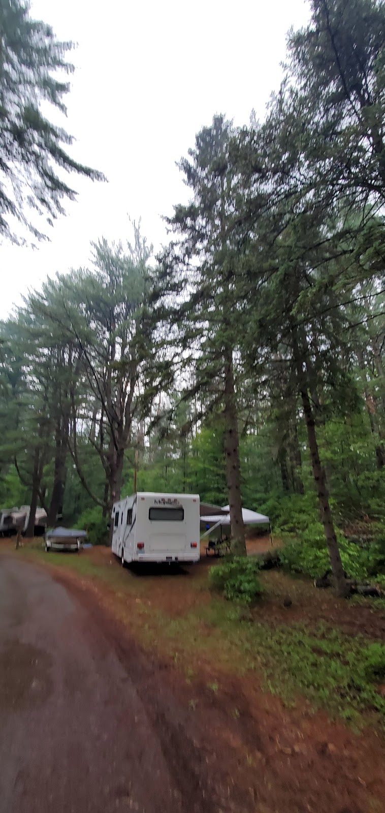 Midway Campsites (169-280) | S Mazinaw Heights Rd, Cloyne, ON K0H 1K0, Canada | Phone: (613) 336-2228