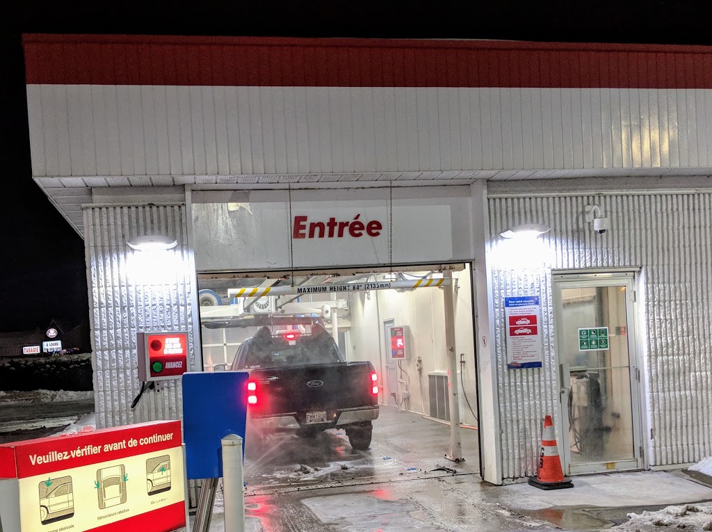 Petro-Canada et Lave-Auto | 600 Avenue Saint-Charles, Vaudreuil-Dorion, QC J7V 8H2, Canada | Phone: (450) 455-5328