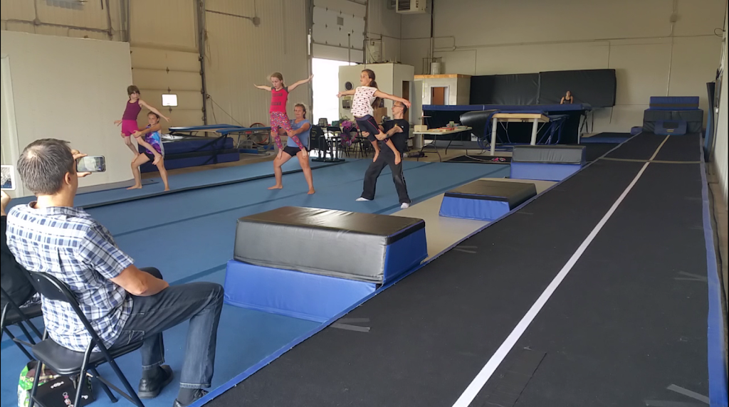 Club de gymnastique acrobatique lEtoile | 1689 Rue de lIndustrie, Beloeil, QC J3G 4S5, Canada | Phone: (514) 262-7885