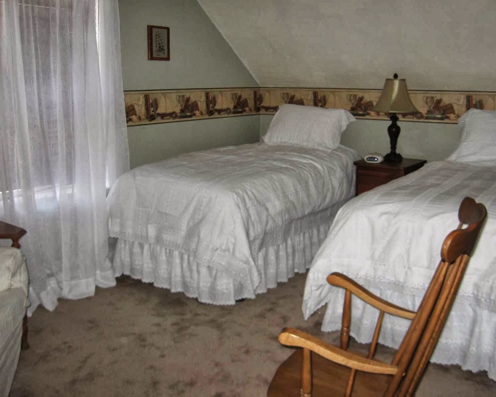 Angel House Bed & Breakfast | 3 Nelson St, Creemore, ON L0M 1G0, Canada | Phone: (705) 466-6505