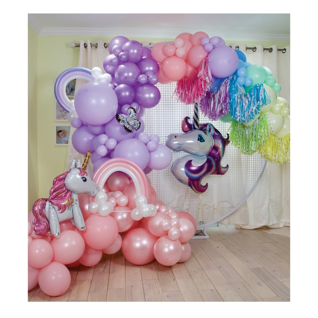 La-La Land Party Decor | 62 Spruce Ave, Richmond Hill, ON L4C 6W1, Canada | Phone: (416) 878-7026