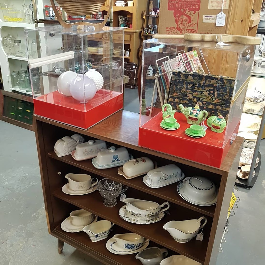 Sydney Claire Antiques and Collectibles | 14 King St E, Colborne, ON K0K 1S0, Canada | Phone: (289) 356-4858