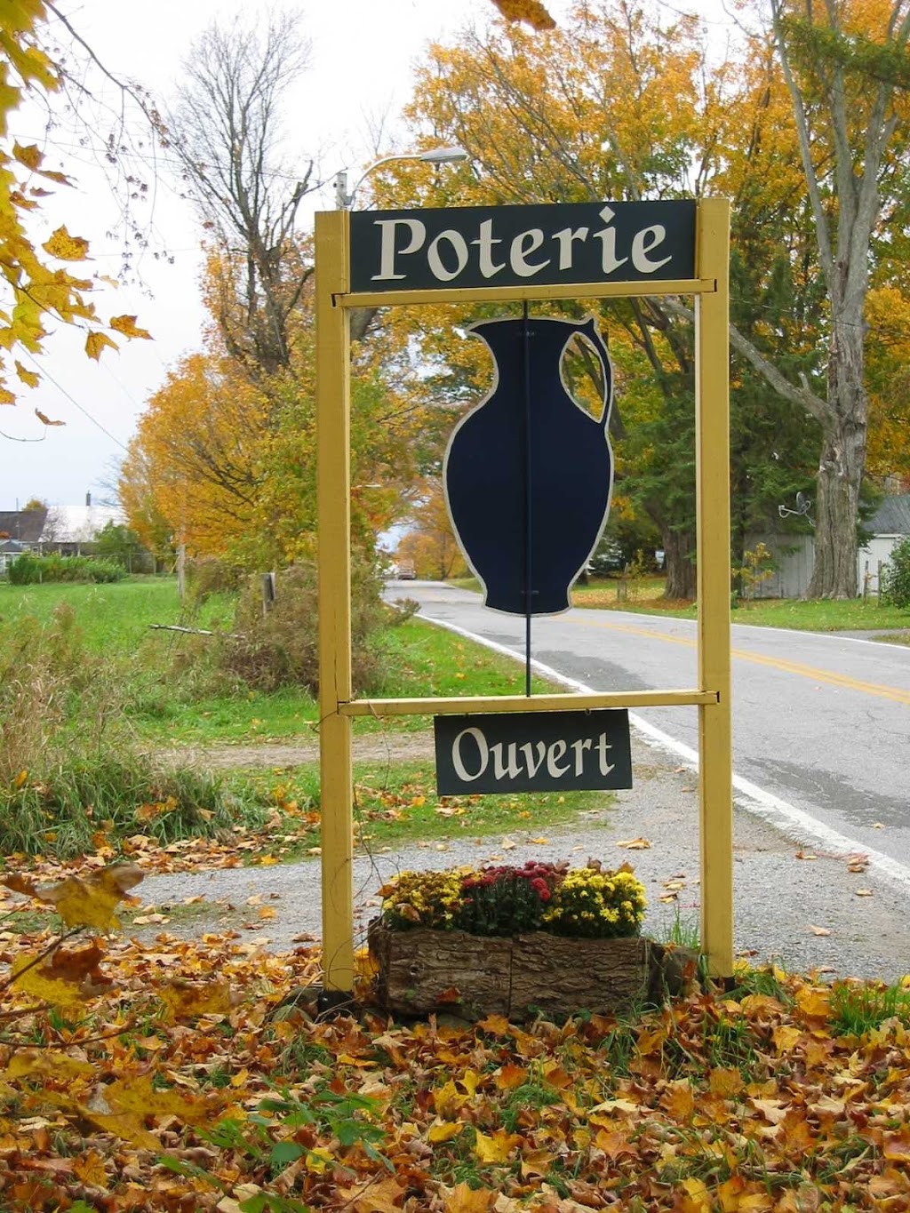 Poterie Pluriel Singulier | 1906 Chemin de Saint-Armand, Saint-Armand, QC J0J 1T0, Canada | Phone: (450) 248-3527