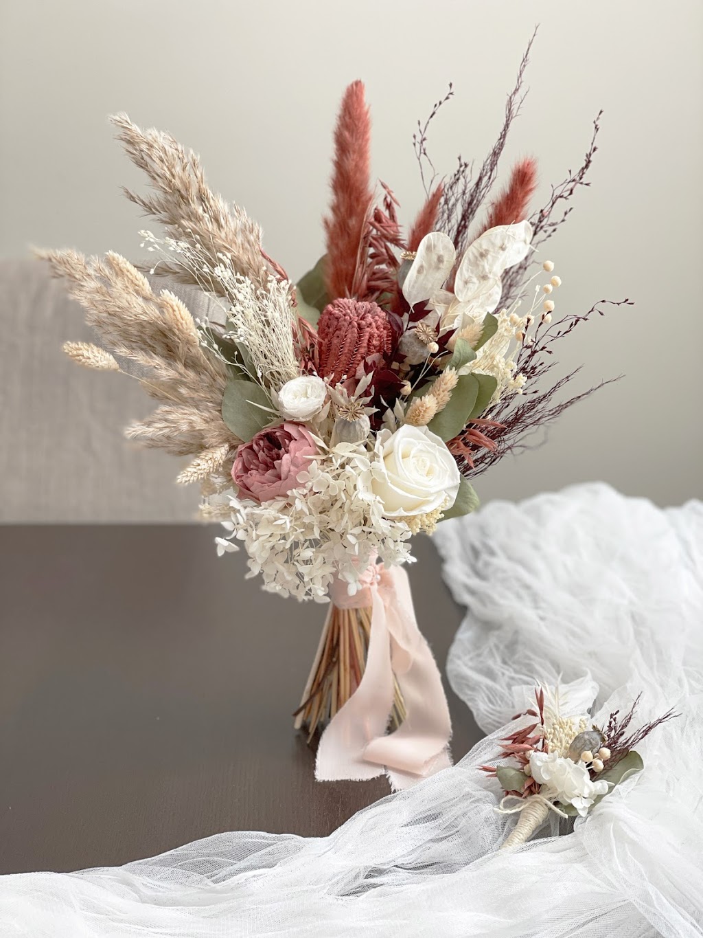 Art of Flowers | 2327 Gladacres Ln, Oakville, ON L6M 0G4, Canada | Phone: (416) 625-6301