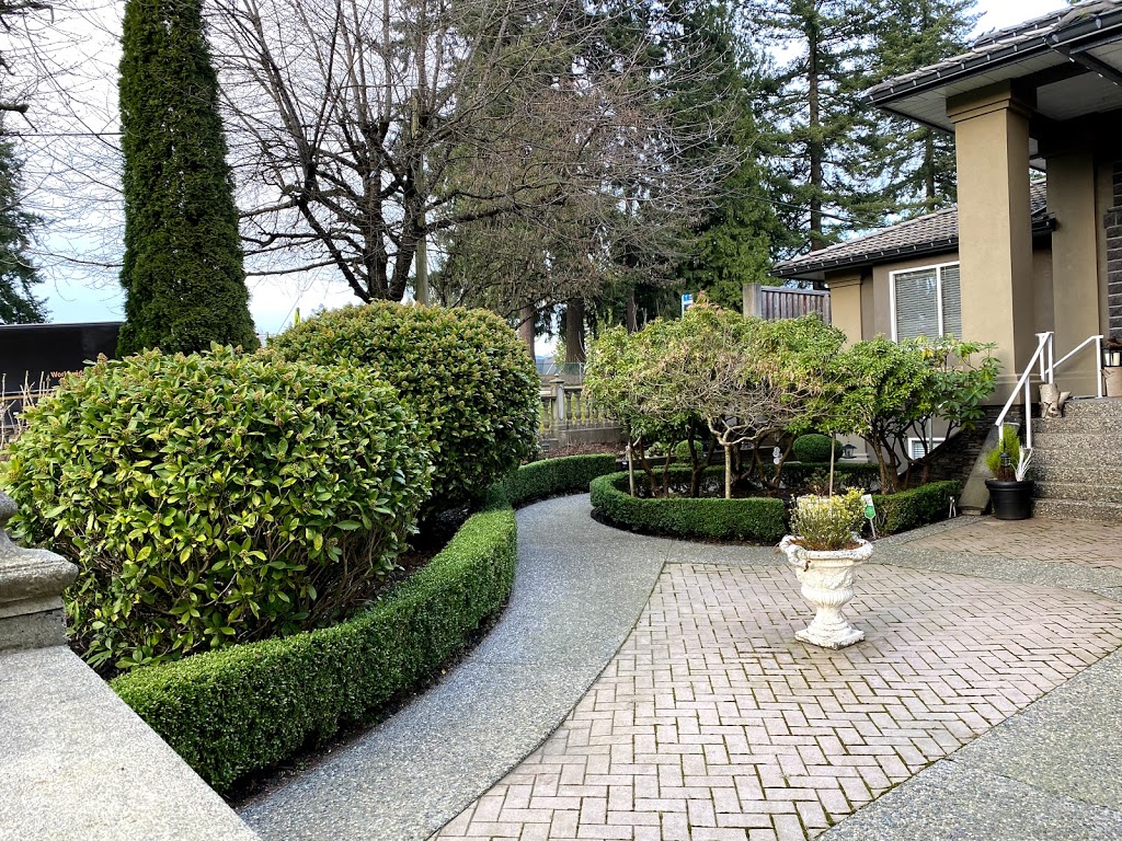 Augusta Lawn Care of Coquitlam | 2340 Lobb Ave, Port Coquitlam, BC V3C 1M8, Canada | Phone: (604) 549-5822