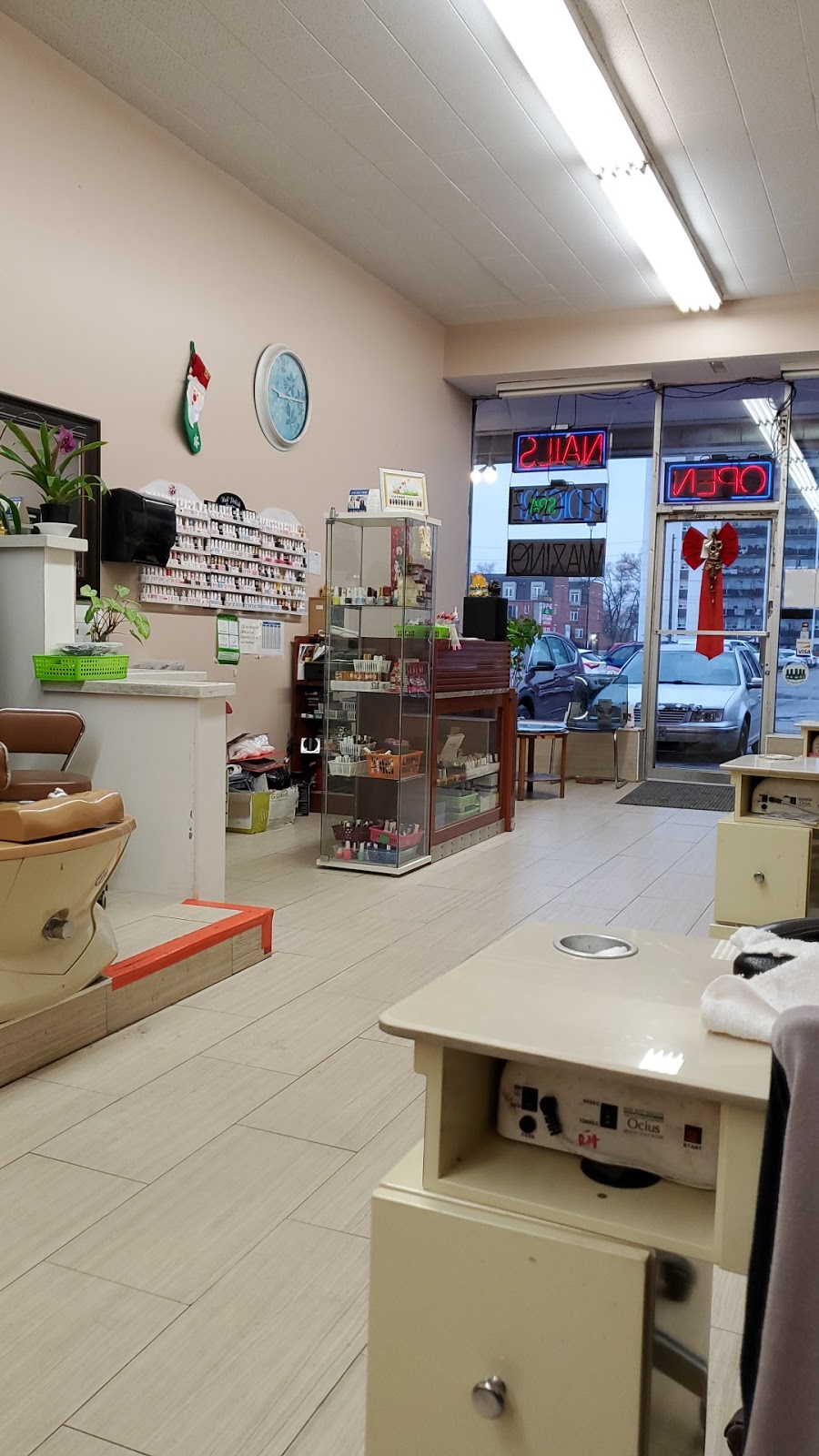 Nail Gallery | 4C4, 859 Jane St, Toronto, ON M6N 4C4, Canada | Phone: (416) 604-3984