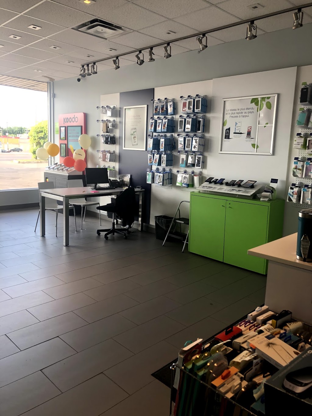 D2 Technologie Inc. (TELUS) | 247 Boulevard DAnjou, Châteauguay, QC J6J 2R3, Canada | Phone: (450) 691-1191