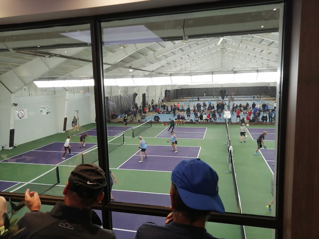 Greystone Racquet Club | 155 Northfield Dr W, Waterloo, ON N2L 5J3, Canada | Phone: (519) 884-7020