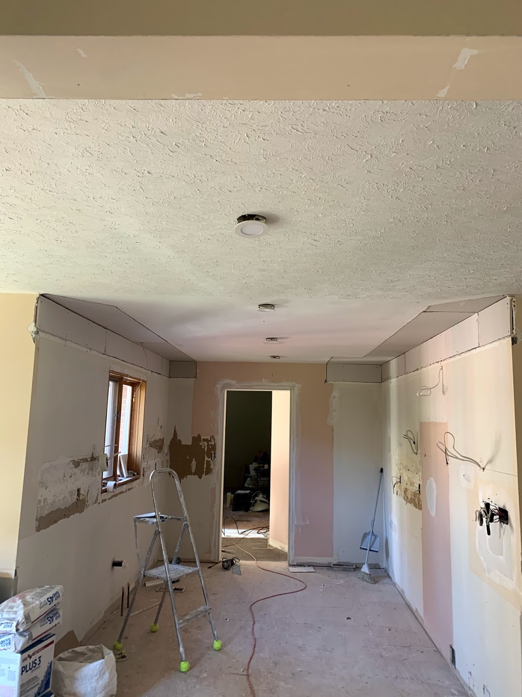 Pesantez Painting & Popcorn Ceiling Removal | 563 Fifty Rd, Stoney Creek, ON L8E 5T5, Canada | Phone: (905) 746-9265