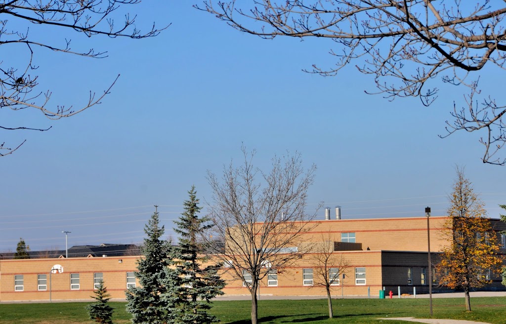 Thomas Street Middle School | 2640 Thomas St, Mississauga, ON L5M 5G8, Canada | Phone: (905) 812-3725