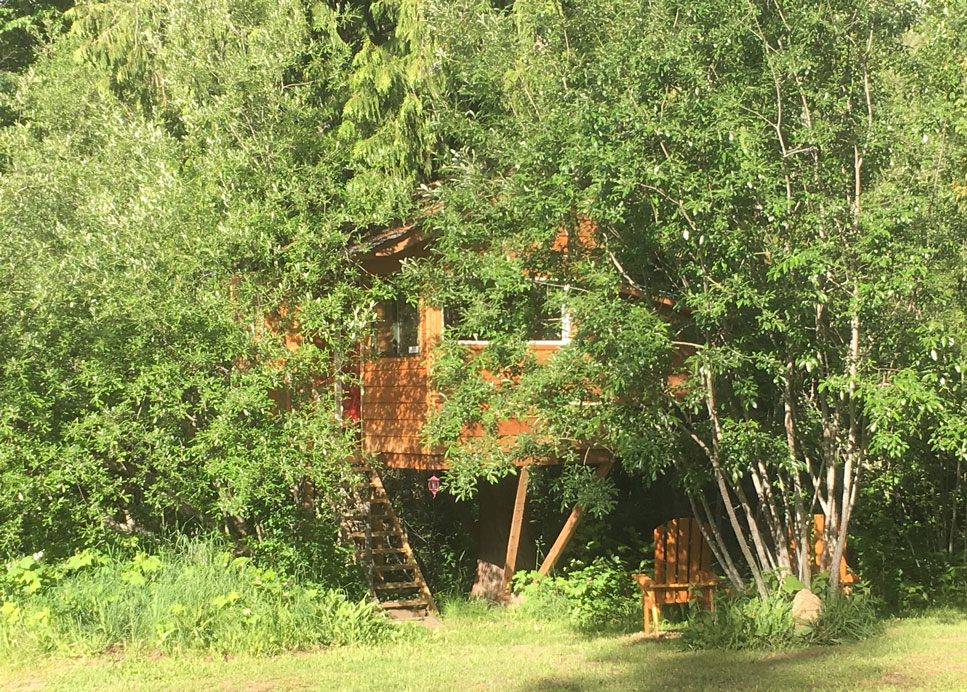 The Treehouse at J-heart-Y B&B | 34 Twin Lakes Rd, Enderby, BC V0E 1V3, Canada | Phone: (250) 803-1755