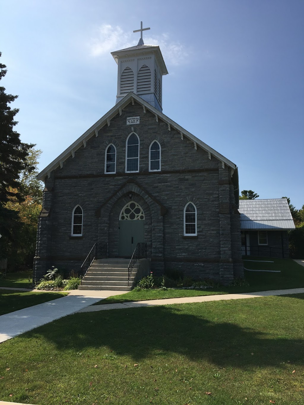 Sacred Heart of Jesus Church | 86 Princess St, Lanark, ON K0G 1K0, Canada | Phone: (613) 259-2155