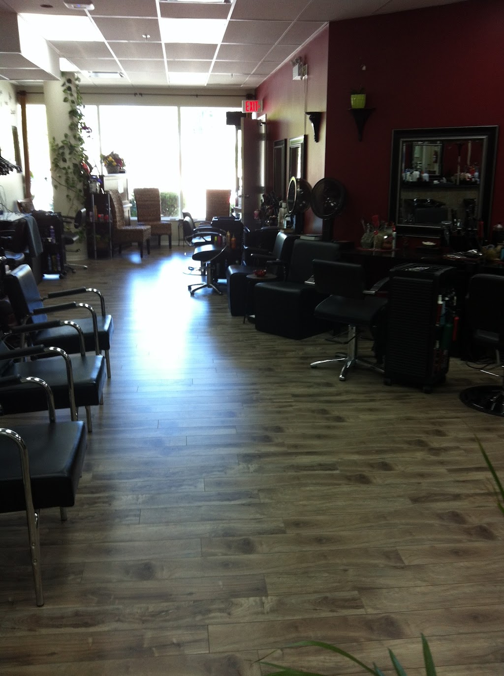 The Hair Shoppe | 1440 George St #101b, White Rock, BC V4B 4A3, Canada | Phone: (604) 538-4793