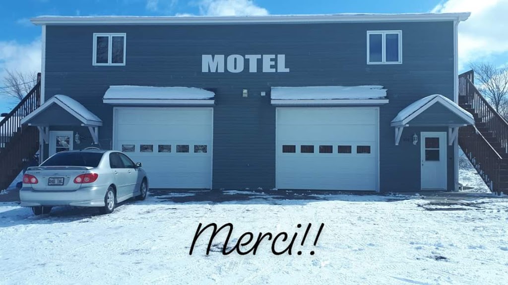 Motel St-Honoré | 400c Rue Principale, Saint-Honoré-de-Shenley, QC G0M 1V0, Canada | Phone: (418) 485-6608