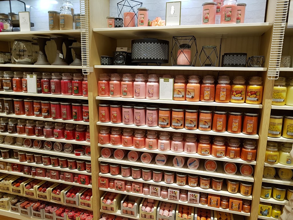 Yankee Candle Company | 221 Glendale Ave, St. Catharines, ON L2T 2K9, Canada | Phone: (905) 684-4440