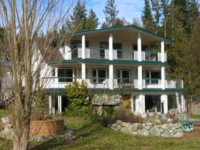 Higgins Inn | 10150 Douglas Bay Rd, Powell River, BC V8A 5C1, Canada | Phone: (604) 487-1119