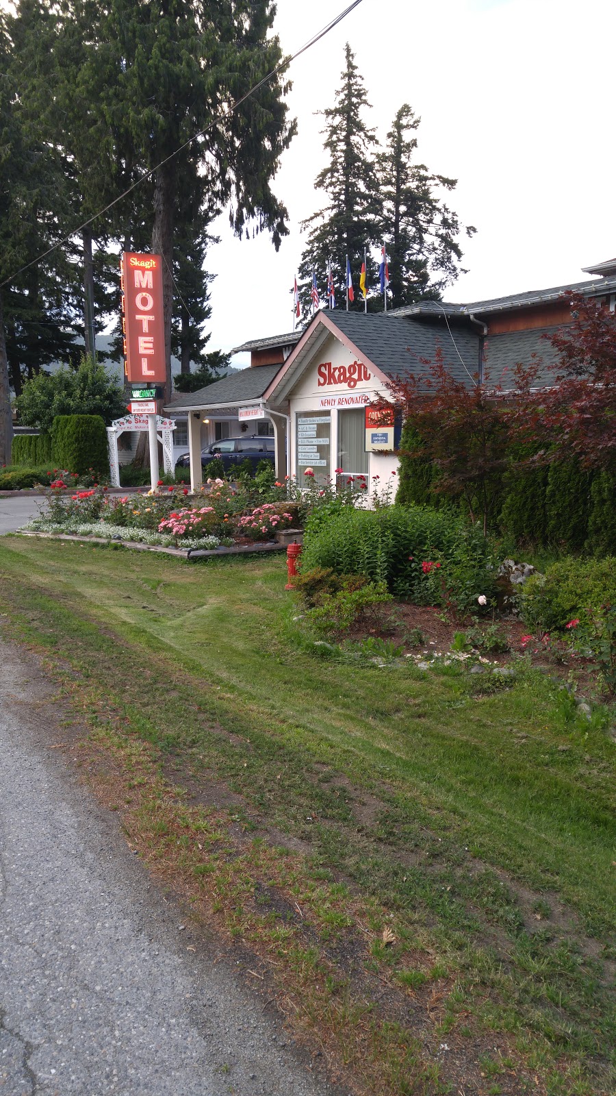 Skagit Motel | 655 3 Ave, Hope, BC V0X 1L0, Canada | Phone: (888) 869-5228