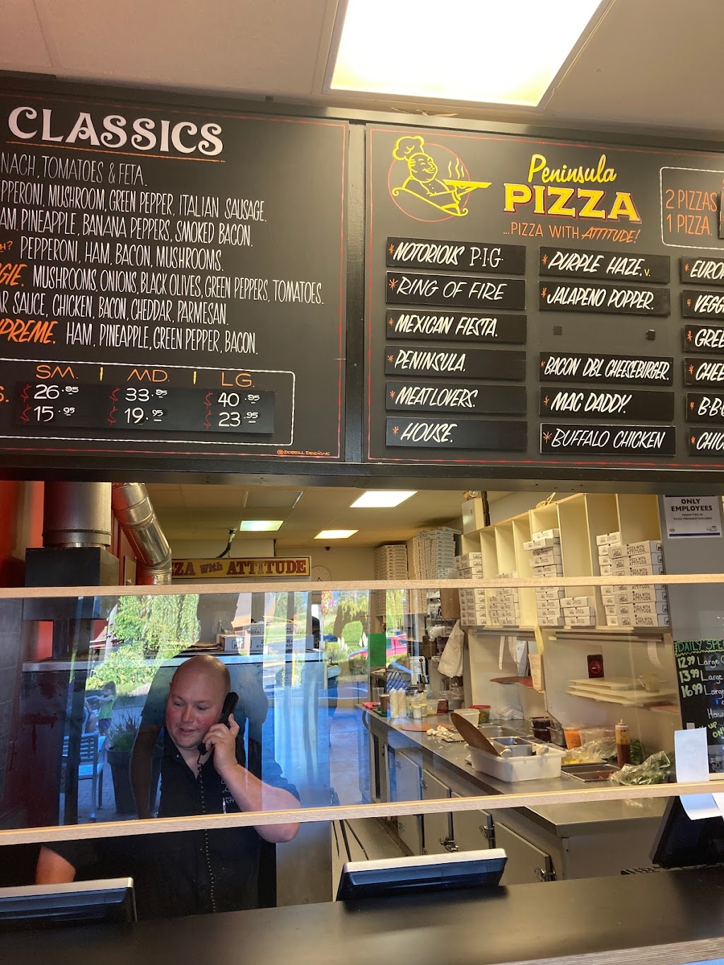 Peninsula Pizza | 7816 E Saanich Rd #10, Saanichton, BC V8M 2B3, Canada | Phone: (250) 652-8444