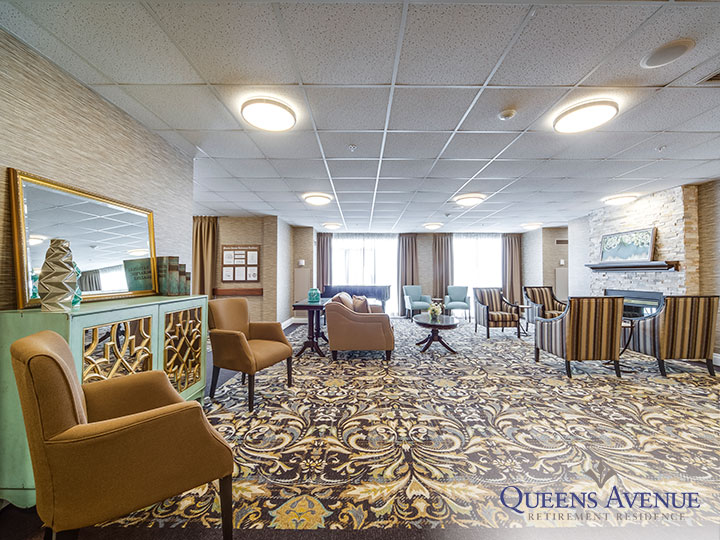 Queens Avenue Retirement Residence | 1056 Queens Ave, Oakville, ON L6H 6R3, Canada | Phone: (905) 815-0862