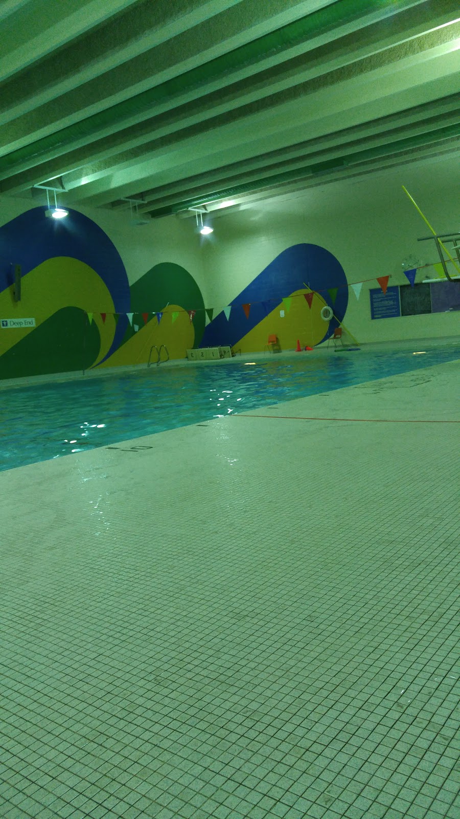 Mowat Swimming Pool | 5400 Lawrence Ave E, Scarborough, ON M1C 2C6, Canada | Phone: (416) 396-4007
