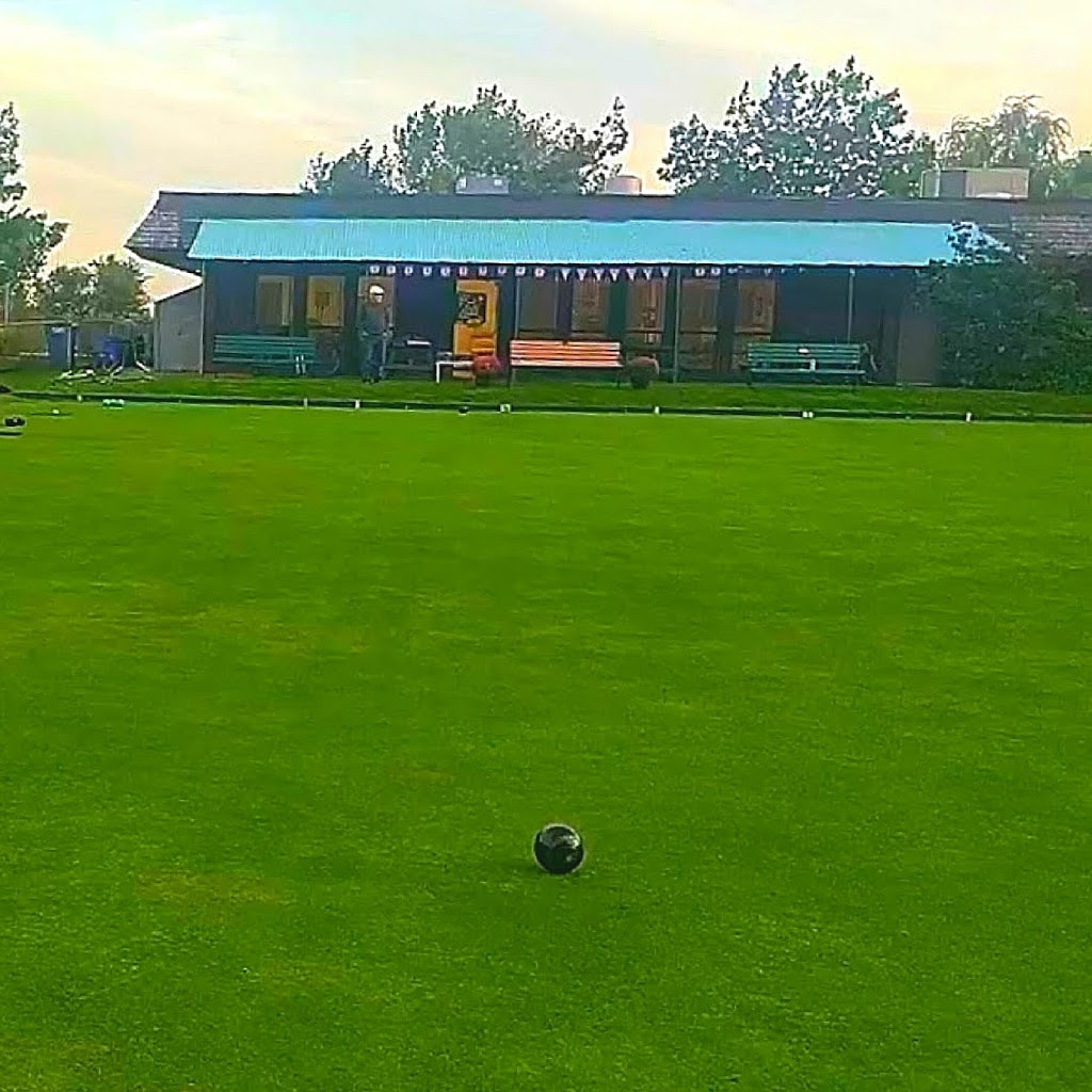 Kew Beach Lawn Bowling Club | 12 Lee Ave, Toronto, ON M4E 2N9, Canada | Phone: (416) 694-4371