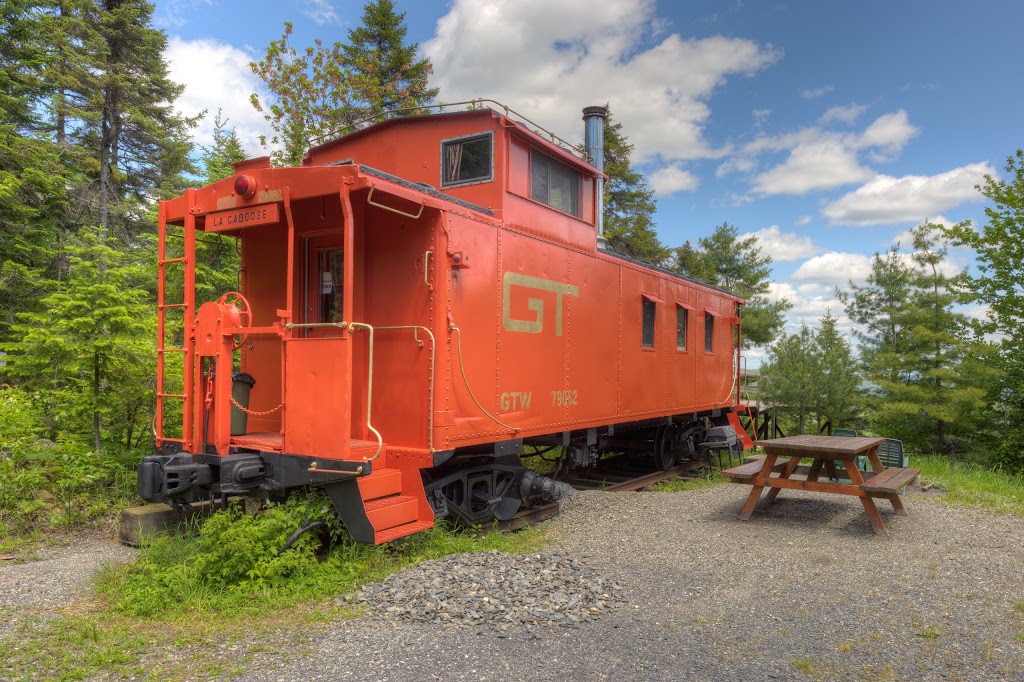 Location de chalets avec thématiques | 547 Chemin Lehoux, Saint-Julien, QC G0N 1B0, Canada | Phone: (418) 423-1140