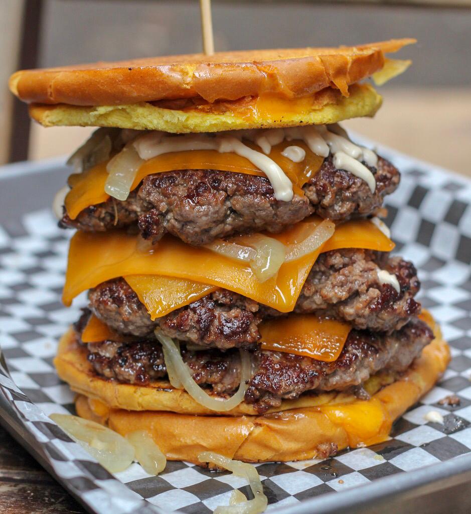 Top Gun Burger | 2761 Markham Rd unit D31-32, Scarborough, ON M1X 0A4, Canada | Phone: (647) 344-7883