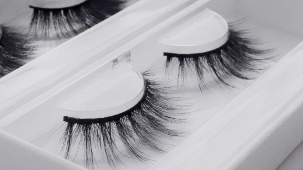 Lashes by Rose | 1808 36 Ave SW, Calgary, AB T2T 6J2, Canada | Phone: (403) 830-0097