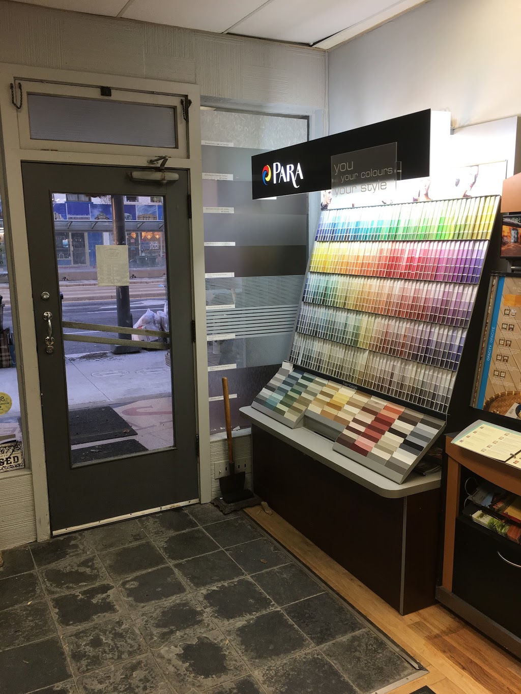 Maple Paint & Wallpaper | 635 St Clair Ave W, Toronto, ON M6C 1A7, Canada | Phone: (416) 653-7477