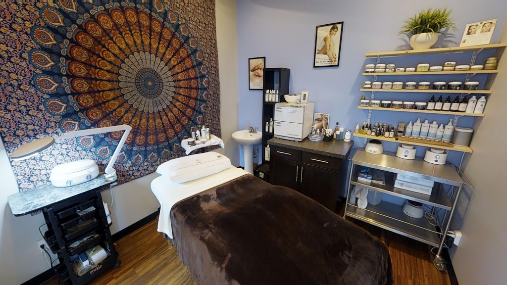 Organic Oasis Spa and Salon | 9 Hawkridge Blvd Bay 1, Penhold, AB T0M 1R0, Canada | Phone: (403) 573-3300