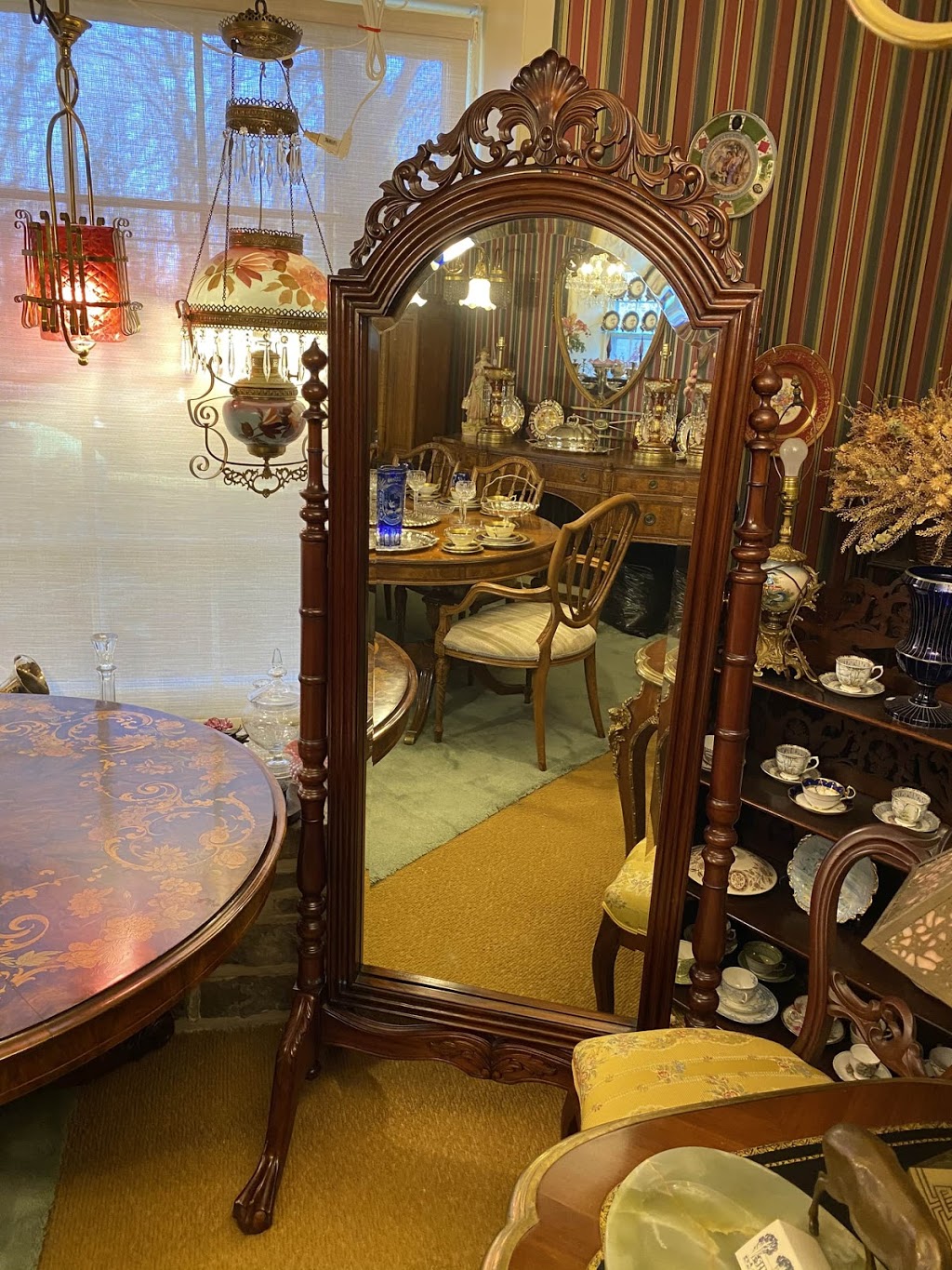 Stone Acre Manor Antiques | 1932 2, Brockville, ON K6V 5T1, Canada | Phone: (613) 342-4430