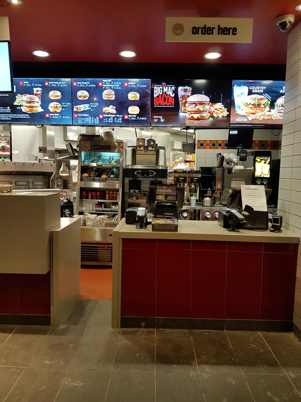 McDonalds | 1460 Henderson Hwy, Winnipeg, MB R2G 1N4, Canada | Phone: (204) 949-6074