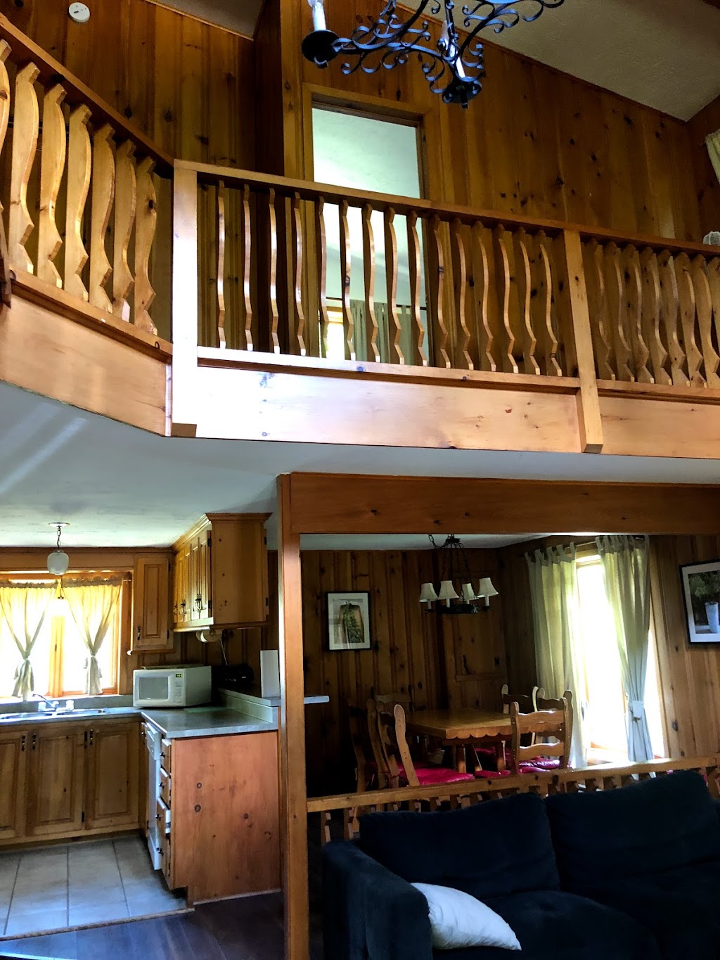 Chalets Chanteclair | 2325 QC-117, Val-David, QC J0T 2N0, Canada | Phone: (888) 880-8848