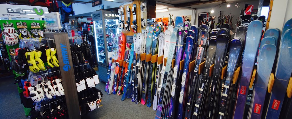 La Shop - Tune-ups - Ski Equipment | 439 Rue Principale, Saint-Sauveur, QC J0R 1R4, Canada | Phone: (450) 227-8889