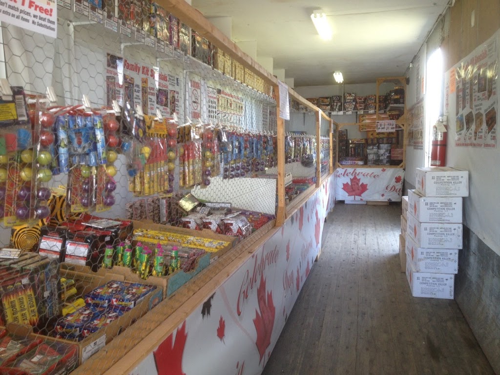 Royal Fireworks Newcastle | 978 Regional Rd 17, Newcastle, ON L1B 0T7, Canada | Phone: (905) 261-1097